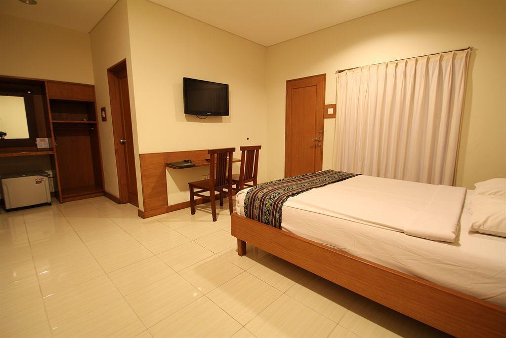 קוטה לומבוק Paradiso Beach Inn מראה חיצוני תמונה