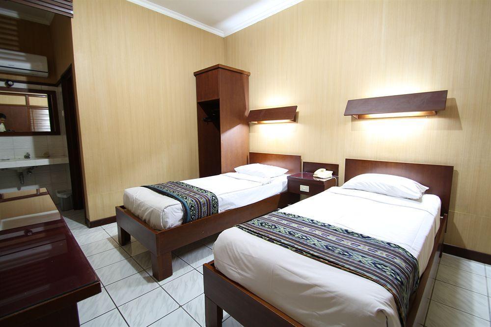 קוטה לומבוק Paradiso Beach Inn מראה חיצוני תמונה