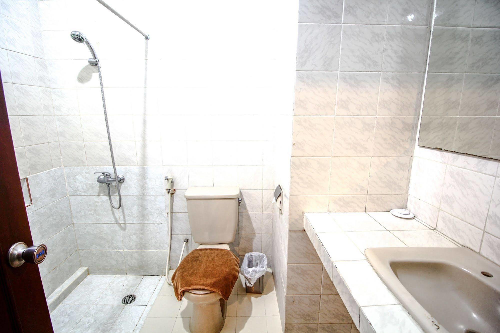 קוטה לומבוק Paradiso Beach Inn מראה חיצוני תמונה